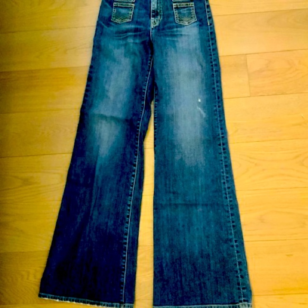 New 2022 Nili Lotan Runway piece. Dark denim with wide leg, very retro chic!